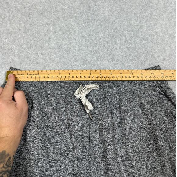 Vuori Mens Ponto Performance Short - Picture 5 of 7